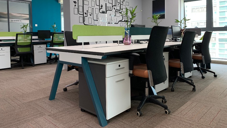 亦莊力寶廣場某公司-歐時辦公家具定制案例